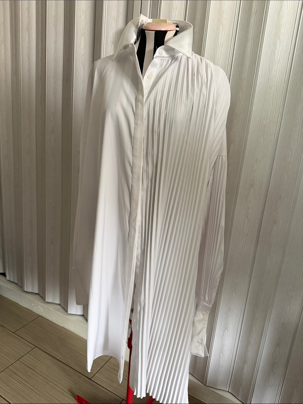 Kimberly Goldson White Pleated Asymmetric Long Shirt